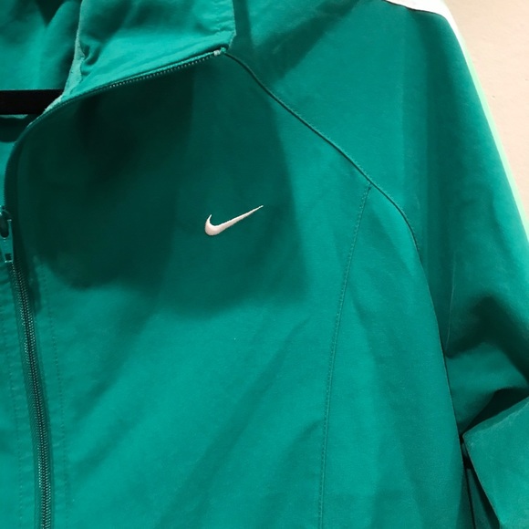 Nike Green Zip Front Lightweight Jacket L Stripe - Picture 3 of 7